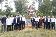 老挝人民革命党中央组织部代表团访问越南宣光省