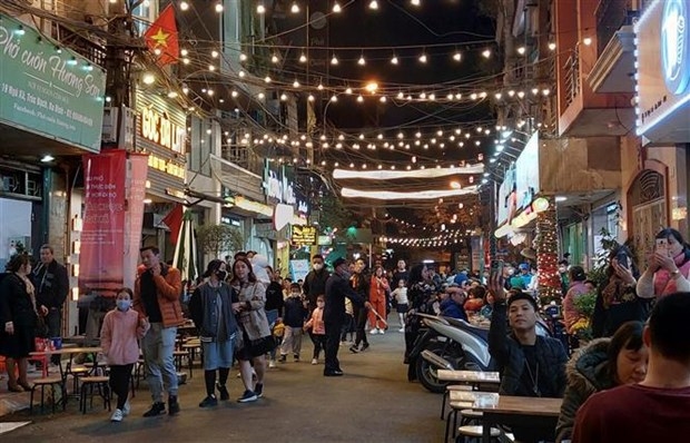 河内市五社玉岛夜市美食街和步行街开业气氛热闹非凡