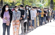 柬埔寨大选：政府决定允许全国劳动者放假三