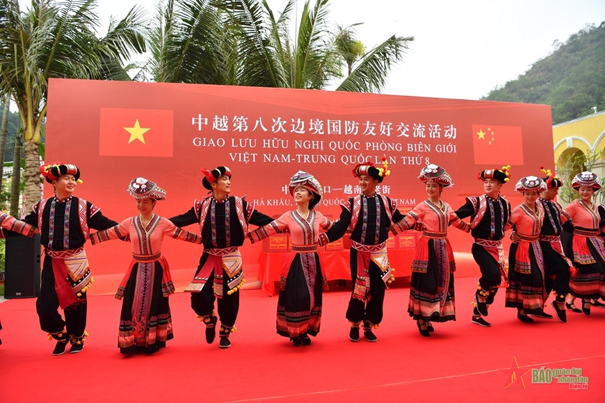 Gallery - 继承越中团结友谊传统