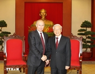 加强致力于和平、合作与发展的越俄关系
