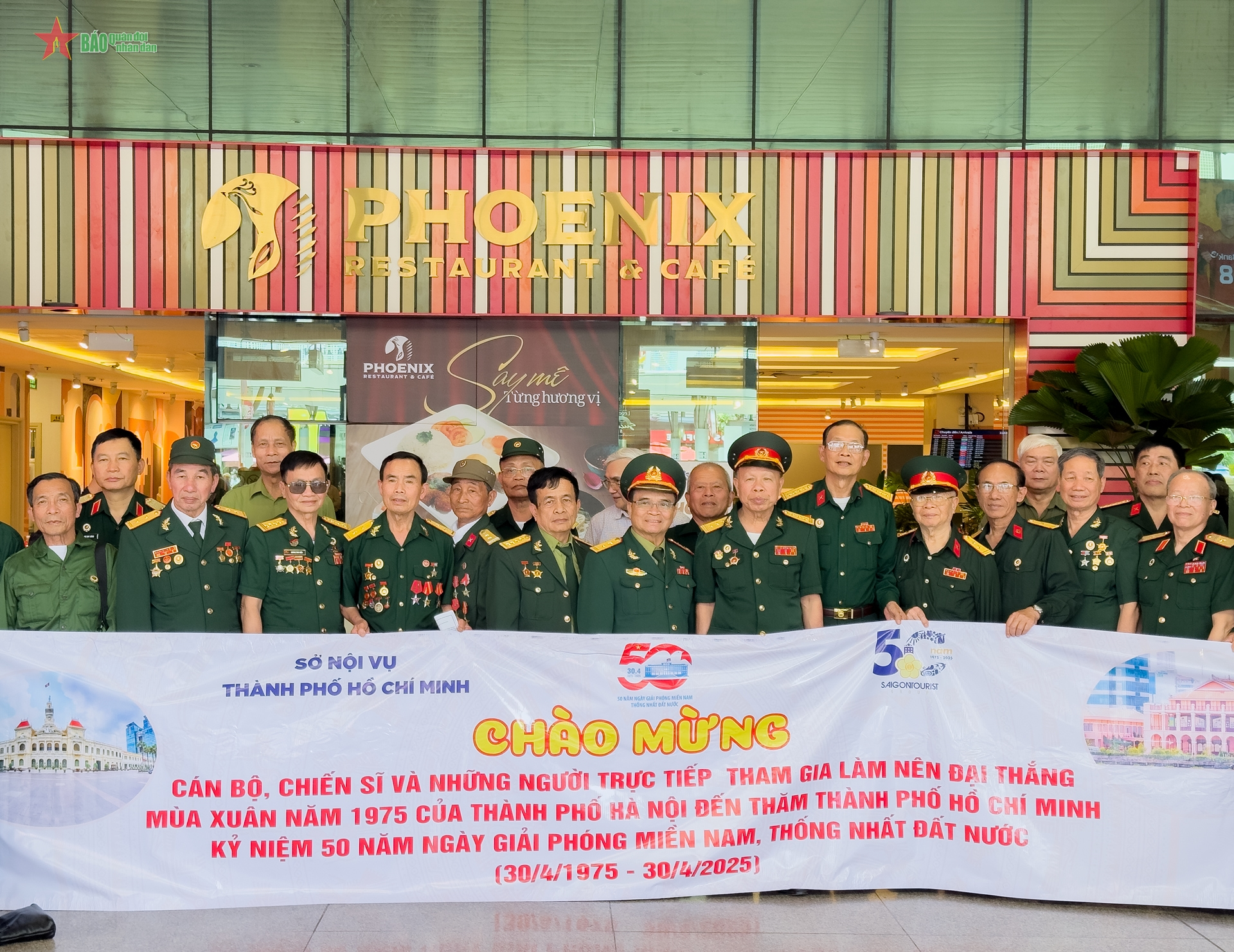 Gallery - 	重回战火纷飞年代的飞行之旅