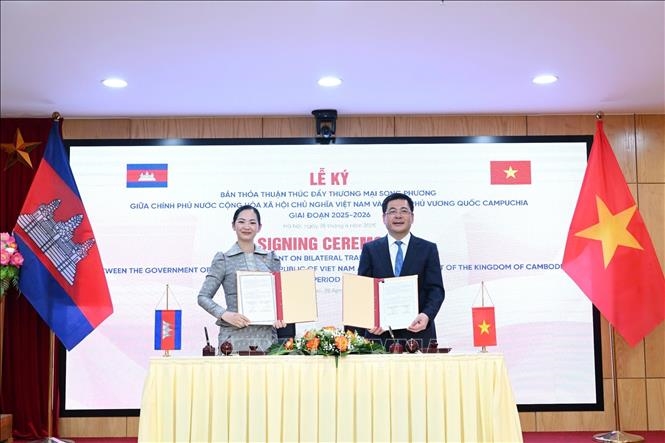 越南与柬埔寨签署2025—2026年双边贸易促进协议