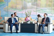 范明政会见上海市委书记陈吉宁