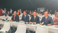胡德福出席第四届国际发展融资会议会见国际组织和各国官员