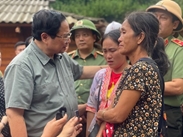政府总理要求最迟在9月为灾民安置土地重建家园