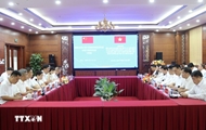 越南谅山省与中国广西壮族自治区共商进出口货物交接方式