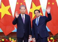 越南政府总理范明政会见中国全国人大常委会委员长赵乐际