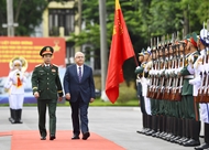积极、有效履行加强越土防务合作的承诺