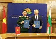 潘文江大将与保加利亚国防部部长举行会谈