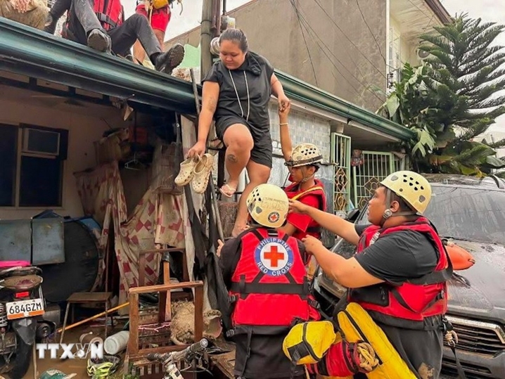 台风‌卡尔梅吉给菲律宾造成近120人死亡