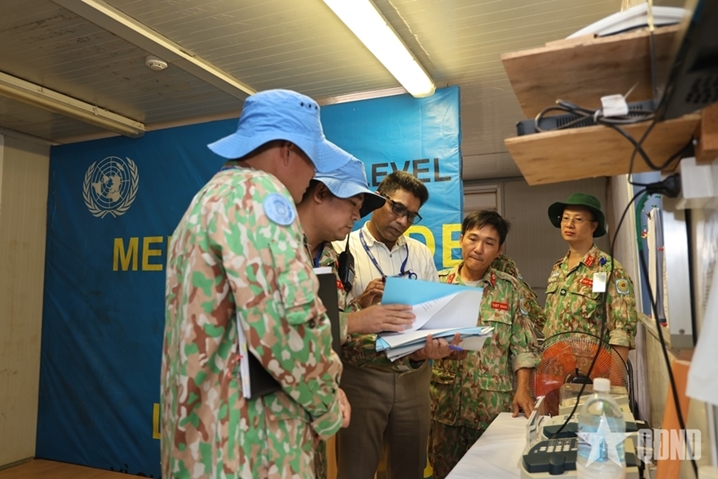 越南七号二级野战医院的一个特别工作日