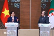 越南政府总理与阿尔及利亚总理会见记者：立即开展推动两国战略伙伴关系落地见效的计划