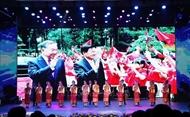 老挝国庆50周年：文化艺术赞美越老特殊关系