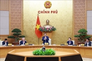 越南政府总理范明政主持召开2025年11月政府例行会议