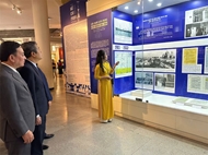 在十月革命故乡展出近300幅关于胡志明主席的图片、资料和典型实物