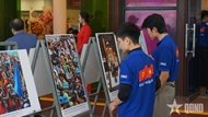 《八十载征程：自信与坚定的越南》摄影展开幕暨画册首发仪式在河内举行