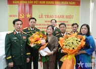 潘文江大将出席向黎文勇大将授予人民武装力量英雄称号的仪式