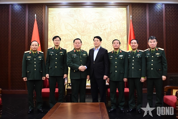 阮仲义大将看望慰问并向党和国家领导人致以新春祝福