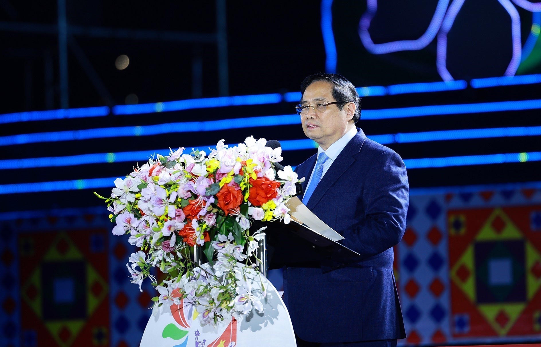 范明政总理出席2026年羊蹄甲花节