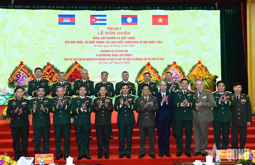 潘文江大将出席第二总局勋章徽章授勋仪式