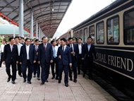 苏林总书记：实现越中铁路互联互通必须被确定为双边经济合作中的战略突破口