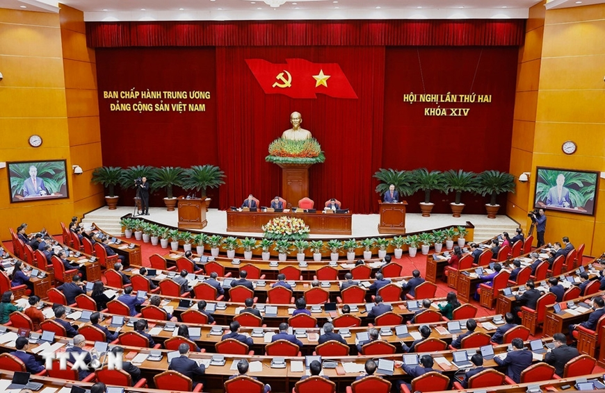 越共中央第十四届中央委员会第二次全体会议在河内隆重开幕