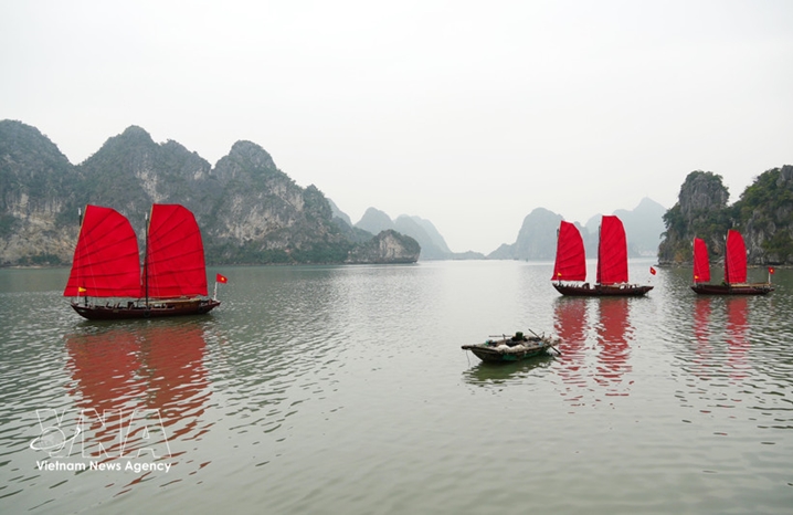 下龙湾与兰夏湾跨遗产区海上旅游线路正式开通