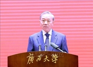 越共中央总书记、国家主席苏林造访“中央学舍区”旧址