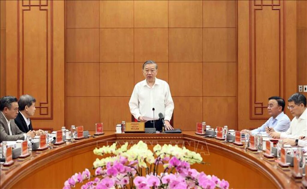 让敌对论调失声:反腐败绝不是“作秀”