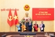 越南国会主席陈青敏出席35年党龄纪念章颁发仪式