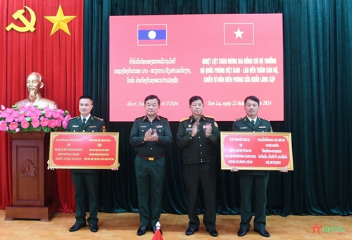 View - 	ກວດກາງານພົບປະແລກປ່ຽນມິດຕະພາບປ້ອງກັນຊາດເຂດຊາຍແດນ ຫວຽດນາມ-ລາວ ຄັ້ງທີສອງ ຮອບສຸດທ້າຍ