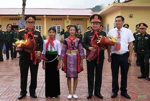 View - 	ກວດກາງານພົບປະແລກປ່ຽນມິດຕະພາບປ້ອງກັນຊາດເຂດຊາຍແດນ ຫວຽດນາມ-ລາວ ຄັ້ງທີສອງ ຮອບສຸດທ້າຍ