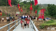 ແຜ່ຂະຫຍາຍຮູບພາບທະຫານລຸງໂຮ່ ຢູ່ບ່ອນທຸກຍາກລຳບາກ