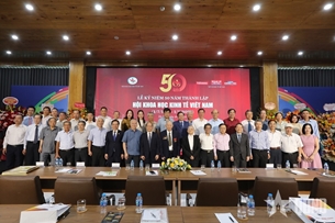 ປະກອບສ່ວນເຫື່ອແຮງກເຂົ້າໃນການສ້າງພື້ນຖານເສດຖະກິດປະເທດ
