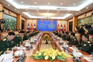 ພົນເອກ ຈິ້ງວັນກວຽດ ພົບປະສອງຝ່າຍກັບຫົວໜ້າກົມໃຫຍ່ການເມືອງກອງທັບປະຊາຊົນລາວ