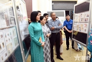 ນະຄອນໂຮ່ຈີມິນ ວາງສະແດງສະແຕັມຈົດໝາຍ “80 ປີຫວຽດນາມ ບືນຕົວອອກສູ່ທະເລ”