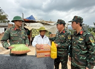 ນໍ້າໃຈຮັກແພງ ຢູ່ຕາແສງຮ່ວາທິ້ງ