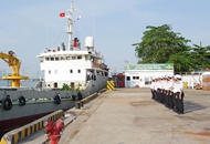 ກອງເຮືອ 129 ຈັດຕັ້ງໄປມອບຂອງຂວັນບຸນເຕັດໃຫ້ແກ່ທະຫານ ແລະປະຊາຊົນເຈື່ອງຊາ