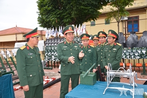 ທະຫານເຂດ 3 ລົງກວດກາວຽກງານກຽມພ້ອມສູ້ຮົບຢູ່ບາງອົງການ, ກົມກອງ