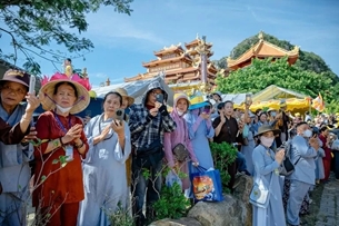 ຊຸກຍູ້ສິດເສລີພາບທາງສາສະໜາໃນສະພາບການໃໝ່