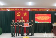 ພົນເອກ ຫງວຽນຈ້ອງເຫງັຍ ຢ້ຽມຢາມຄ້າຍທະຫານຊາຍແດນ ລອງໂຄດ