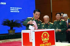 ການນຳກະຊວງປ້ອງກັນປະເທດ ເຂົ້າຮ່ວມການເລືອກຕັ້ງ ຢູ່ເຂດປ່ອນບັດເລືອກຕັ້ງເລກ 14