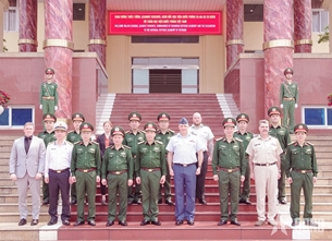 ວິທະຍາຄານປ້ອງກັນຊາດ ຕ້ອນຮັບຄະນະຜູ້ແທນວິທະຍາຄານປ້ອງກັນຊາດການາດາ