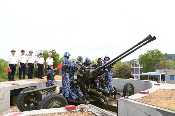 	ការត្រៀមប្រយុទ្ធជាស្រេចដ៏ខ្ពស់នៅតំបន់លេខ ៥ នៃកងទ័ពជើងទឹកប្រជាជនវៀតណាម