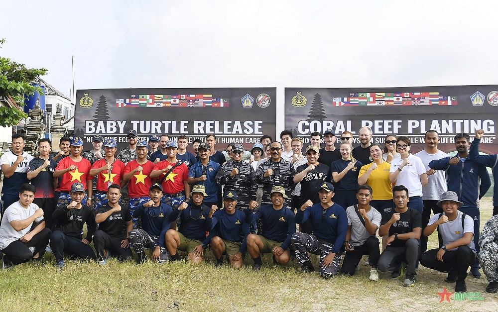 View - 	ស្មារតីសាមគ្គីភាព និងពណ៌វប្បធម៌នៅលំហាត់សមយុទ្ធ Komodo ឆ្នាំ ២០២៥