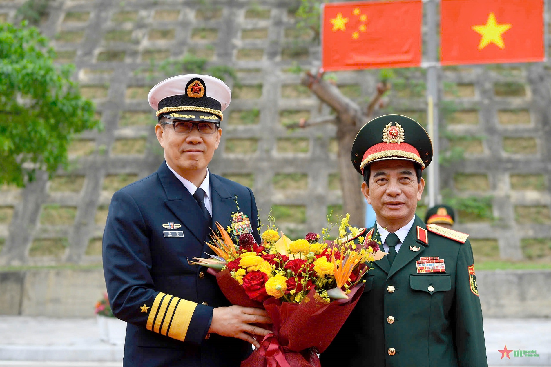 Gallery - 	រូបភាពមួយចំនួននៅក្នុងជំនួបប្រាស្រ័យមិត្តភាពការពារជាតិព្រំដែនវៀតណាម-ចិនលើកទី ៩