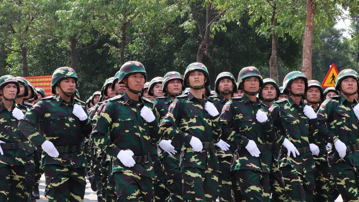 Gallery - 	អបអរសាទរខួបលើកទី ៥០ ទិវាបង្រួបបង្រួមប្រទេសជាតិ៖ កងយោធពលខេមរភូមិន្ទ និងកងទ័ពប្រជាជនឡាវ ធ្វើសមយុទ្ធនៅខេត្ត Binh Duong