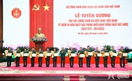 អគ្គសេនាធិការដ្ឋាននៃកងទ័ពប្រជាជនវៀតណាមរៀបចំពិធីលើកសរសើរជូនចំពោះកងកម្លាំងដែលចូលរួមដង្ហែក្បួនព្យុះហយាត្រា