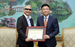 VNF ពង្រឹង និងពង្រីកវិសាលភាពនៃកិច្ចសហប្រតិបត្តិការជាមួយមូលដ្ឋាន និងសាលារៀននៅវៀតណាម